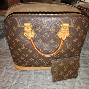 Authentic LV purse and wallet